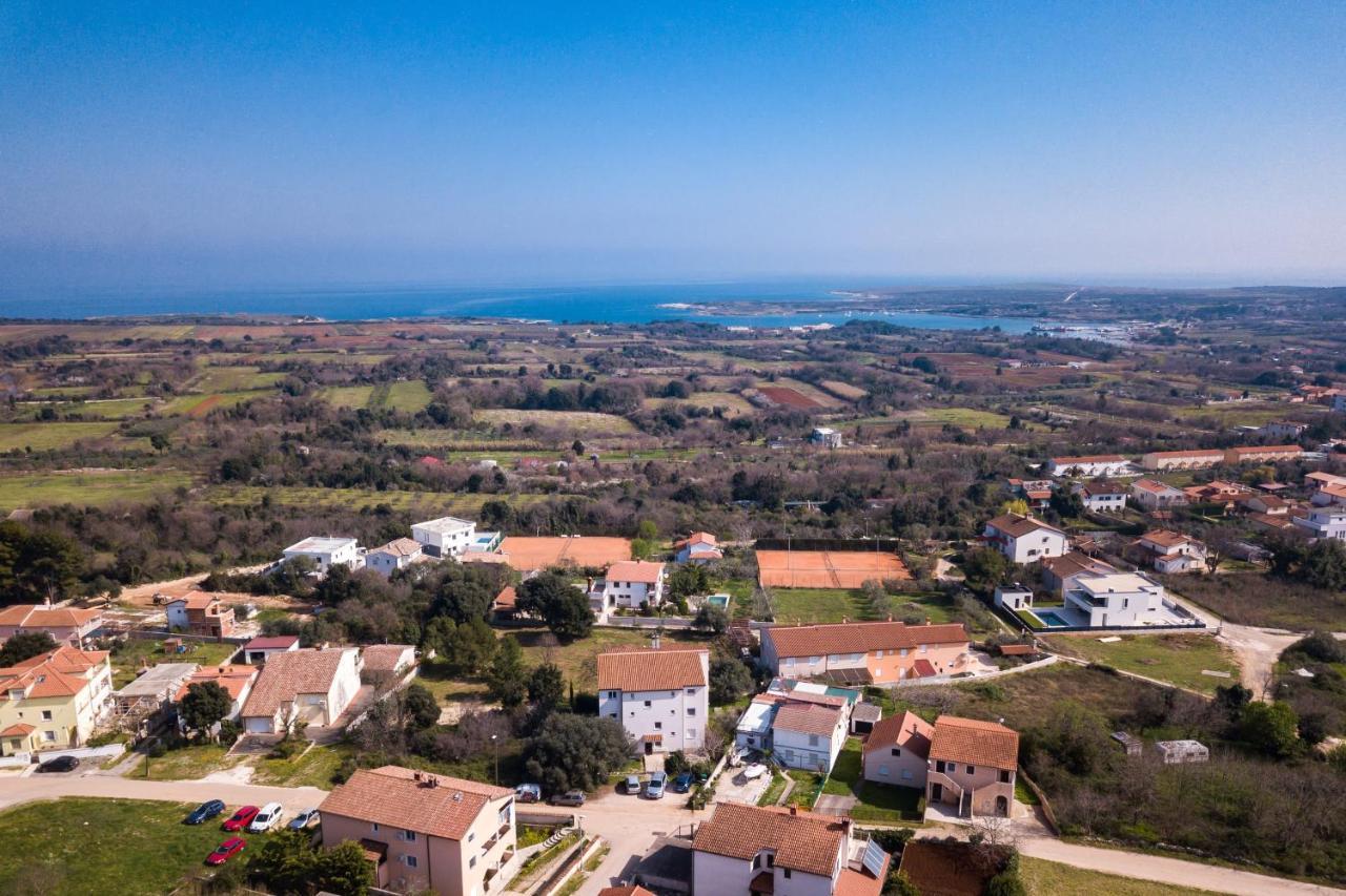 Sea View Apartment Liznjan Bagian luar foto