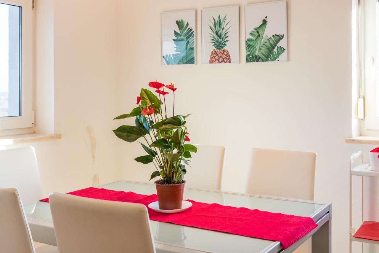 Sea View Apartment Liznjan Bagian luar foto