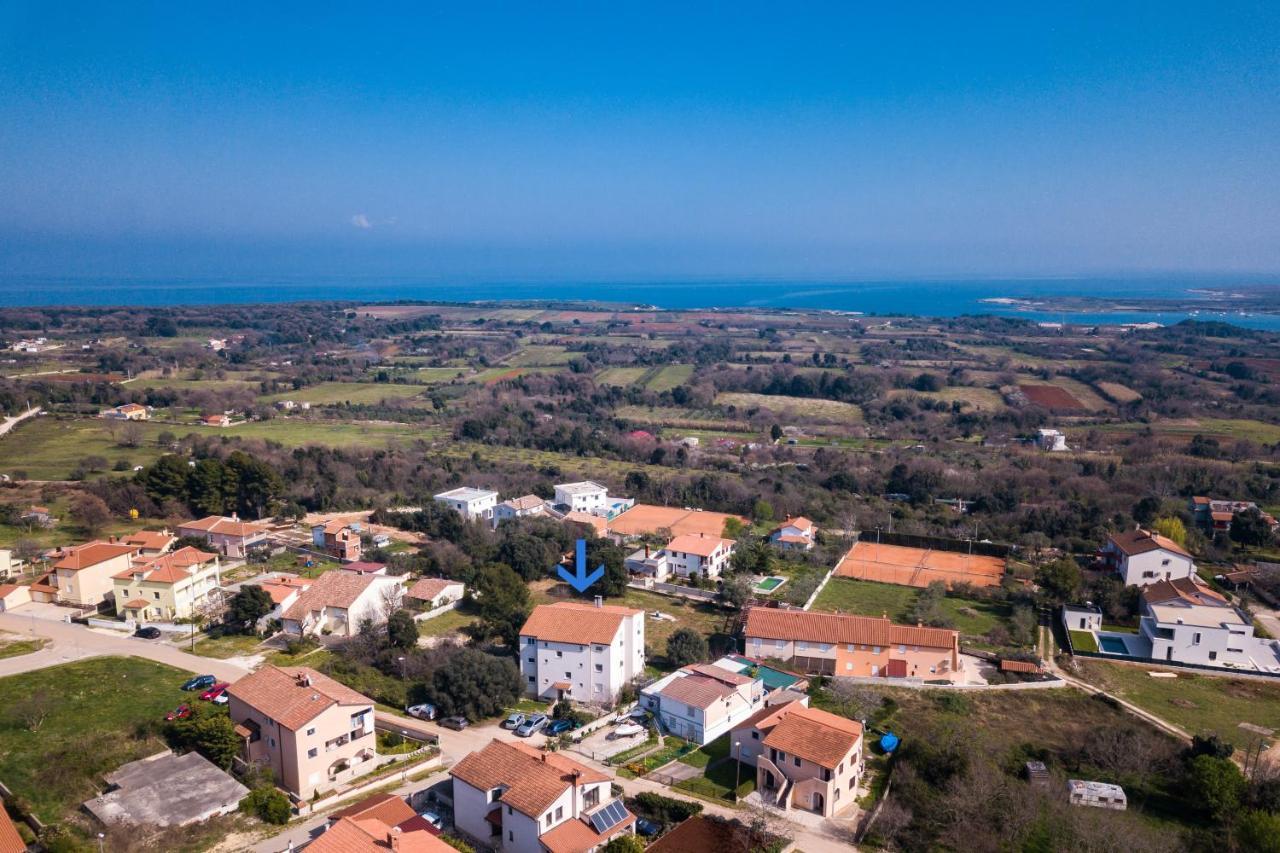 Sea View Apartment Liznjan Bagian luar foto