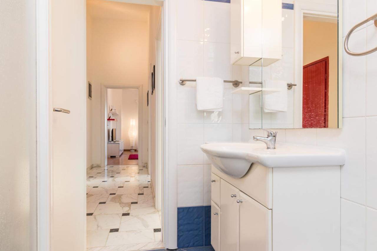 Sea View Apartment Liznjan Bagian luar foto