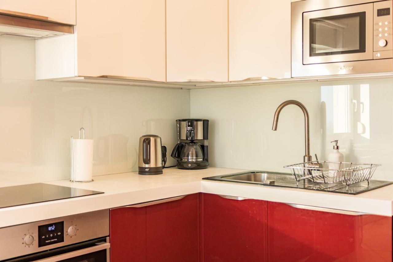 Sea View Apartment Liznjan Bagian luar foto